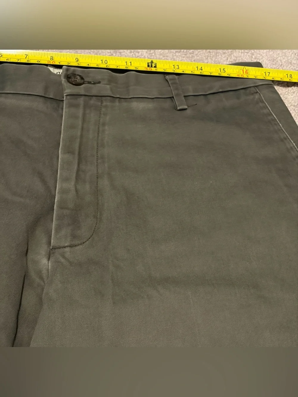 Dockers Men’s Size 34x30 Green Khaki Flat Front Straight Fit Preppy Pants